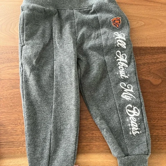 Girls 3T Chicago Bears sweatshirt/sweatpants set. - Picture 7 of 7